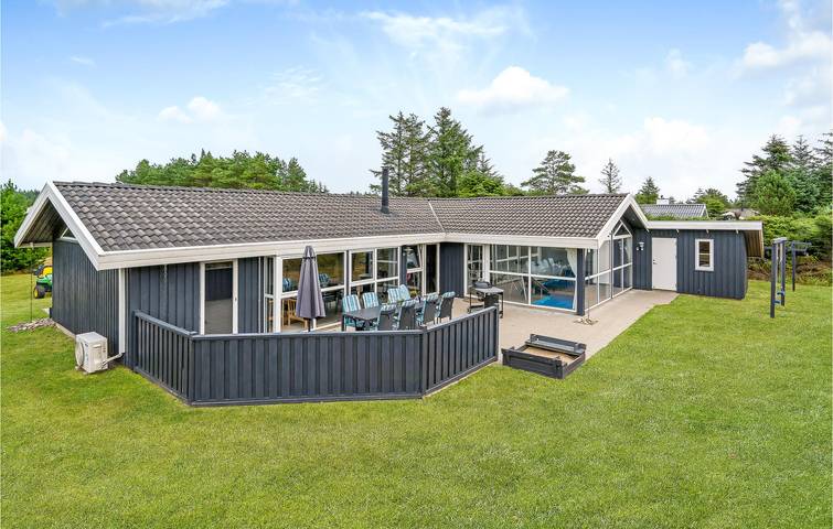 Ferienhaus für 12 Personen, mit Terrasse und Whirlpool sowie Sauna in Thorup Strand - 3
