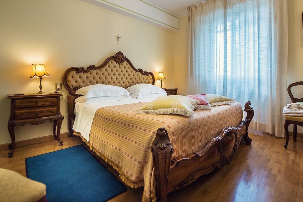 Villa Nuba,Pinturicchio apt-salt,heated water pool,wifi,fireplace,5min.downtown in Perugia, Perugia Province