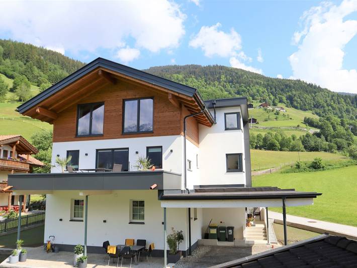 Ferienwohnung für 6 Personen, mit Terrasse und Sauna sowie Ausblick in Bramberg am Wildkogel