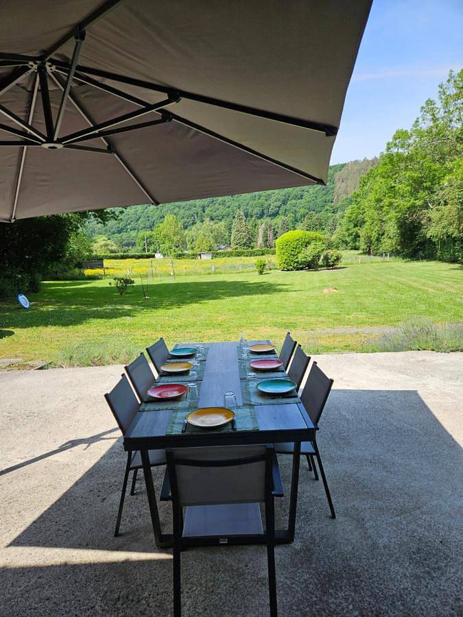 Location de vacances pour 6 personnes, avec jardin ainsi que vue et terrasse dans Sougné-Remouchamps - 4