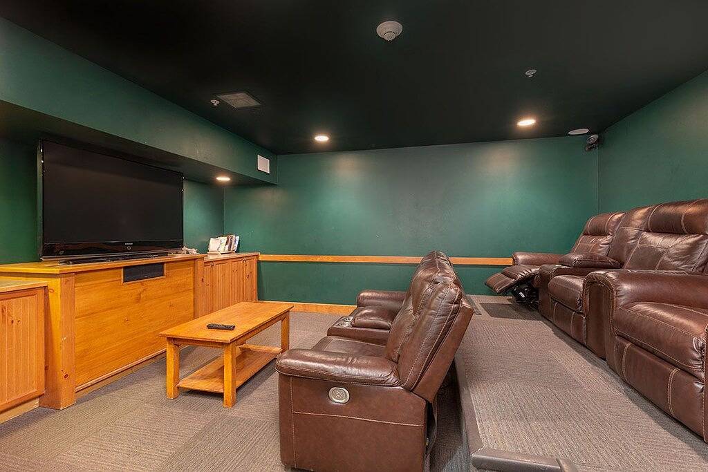 Ganze Wohnung, River Run Condo, King-Size-Bett, extra komplettes Badezimmer, Blick auf die Berge, kostenloses Wifi in Arapahoe Basin