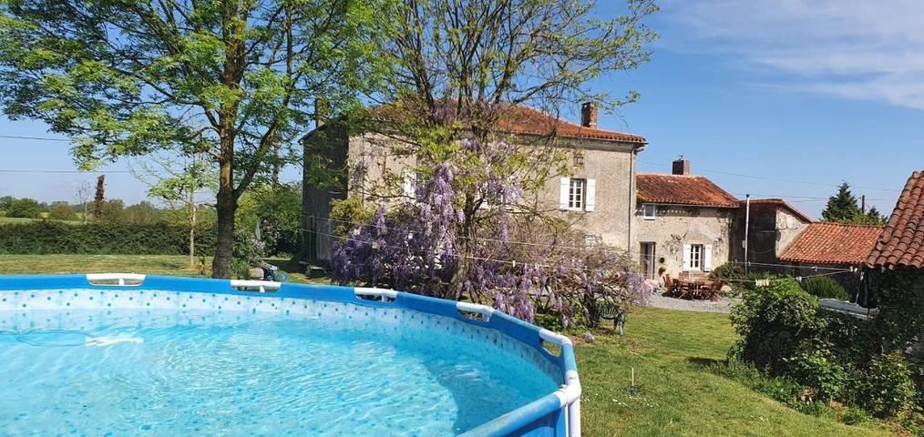 Chambre d’hôte pour 6 personnes, avec jardin, animaux acceptés dans les Deux-Sèvres - 2