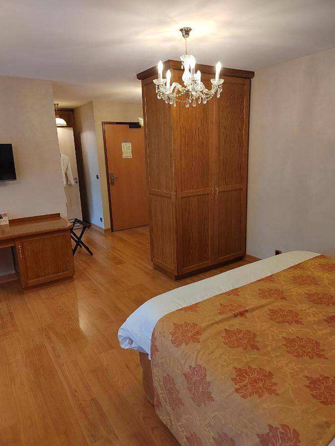 Hôtel pour 2 personnes, avec terrasse, animaux acceptés dans Office De Tourisme De Huelgoat - 4