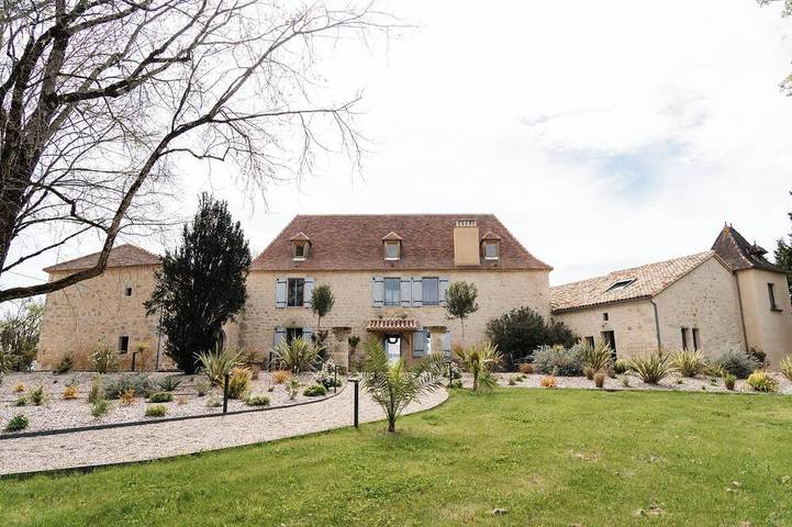 Location de vacances pour 30 personnes, avec jacuzzi et jardin ainsi que terrasse et sauna à Sainte-Sabine-Born - 4