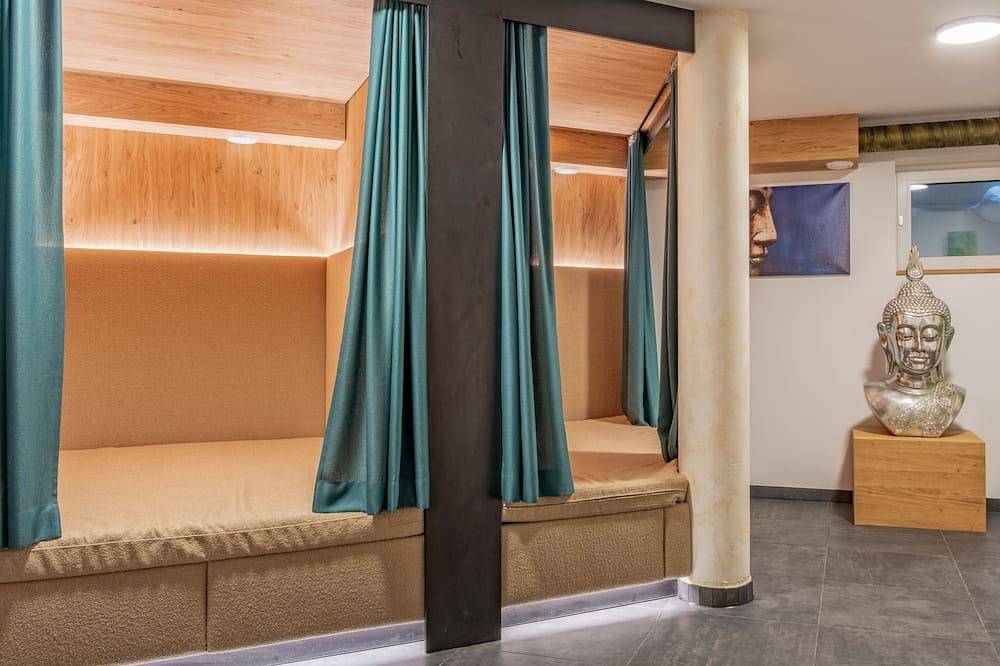 Ganze Wohnung, Exquisites Apartment mit Sauna an der Piste in Weißpriach, Bundesland Salzburg