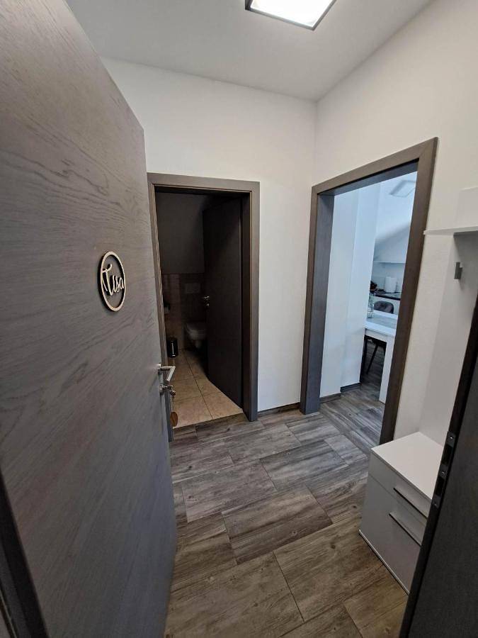 Gîte pour 4 personnes, avec vue ainsi que jardin et terrasse, animaux acceptés à Logatec - 4