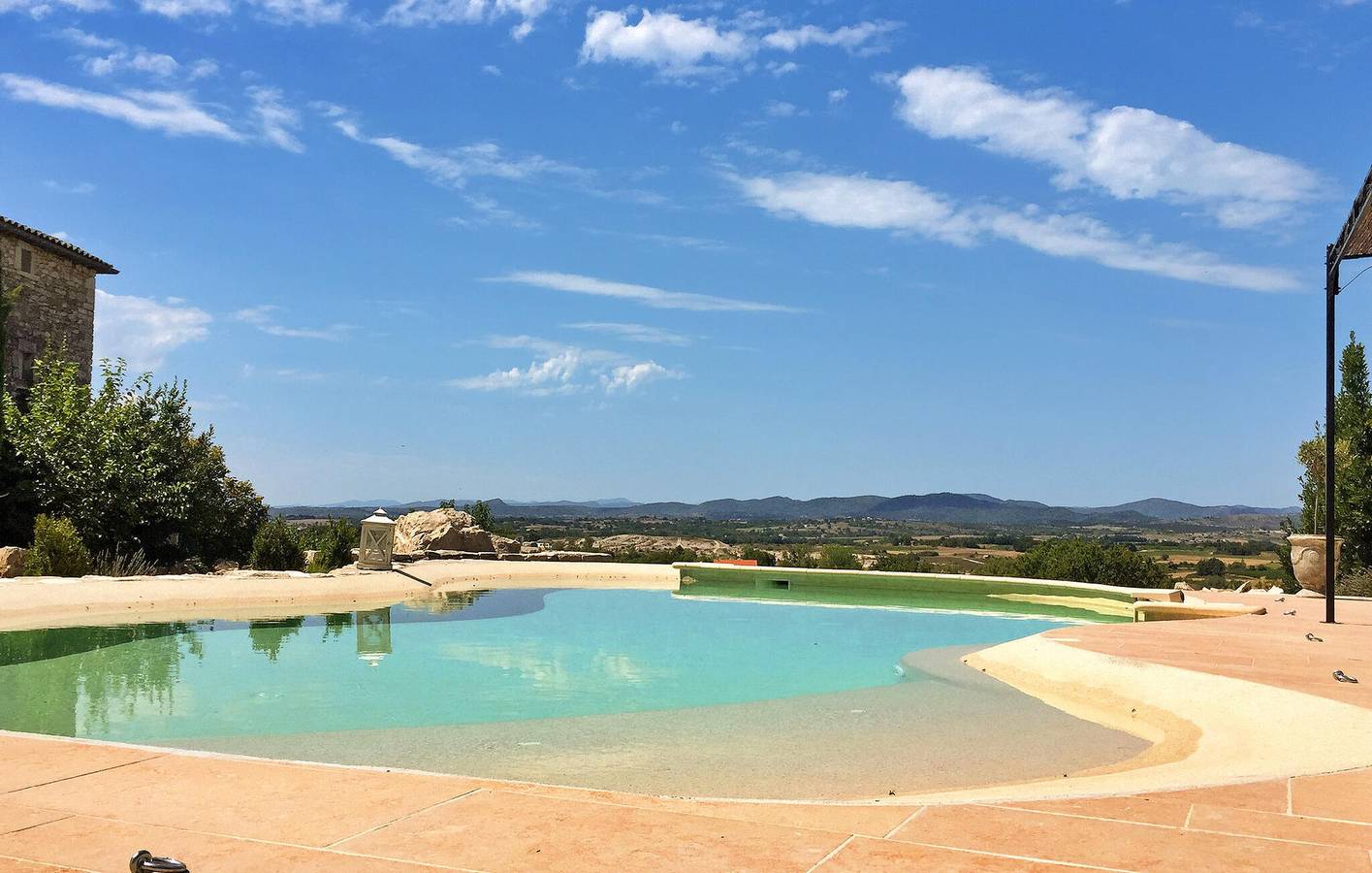 Gemütliches Apartment mit Pool, Parkplatz & Stadtzentrum in der Nähe in Saint-Jean-de-Maruéjols-et-Avéjan, Alès und Umgebung