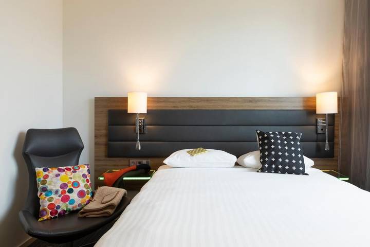 Hôtel pour 2 personnes, avec terrasse à Roissy-en-France - 2