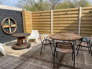 Gîte pour 4 personnes, avec terrasse à Coutiches