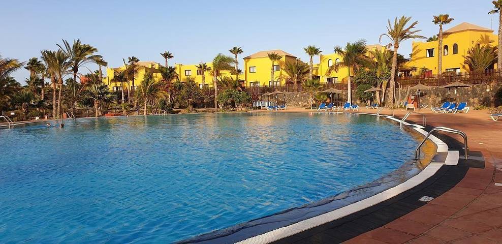 Holiday apartment for 3 people, with balcony and garden in Corralejo