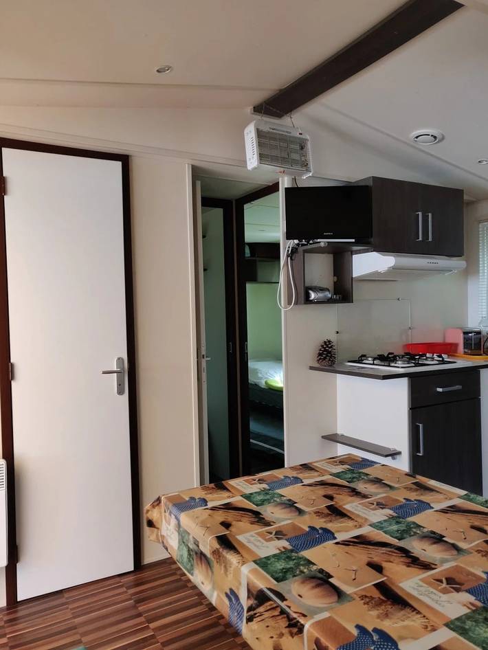 Mobil home pour 9 personnes, avec jardin à Arces - 4