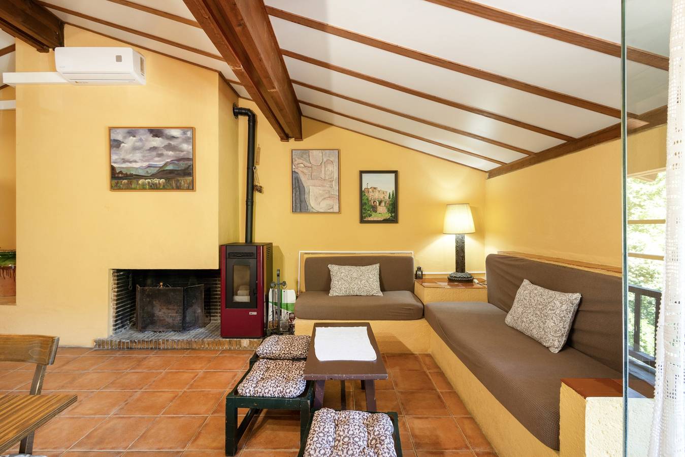 Casa Rural Granota de Mas Violella im Naturpark mit Ausblick, Pool und Wlan in Sant Joan les Fonts, Naturpark Zona Volcànica de la Garrotxa