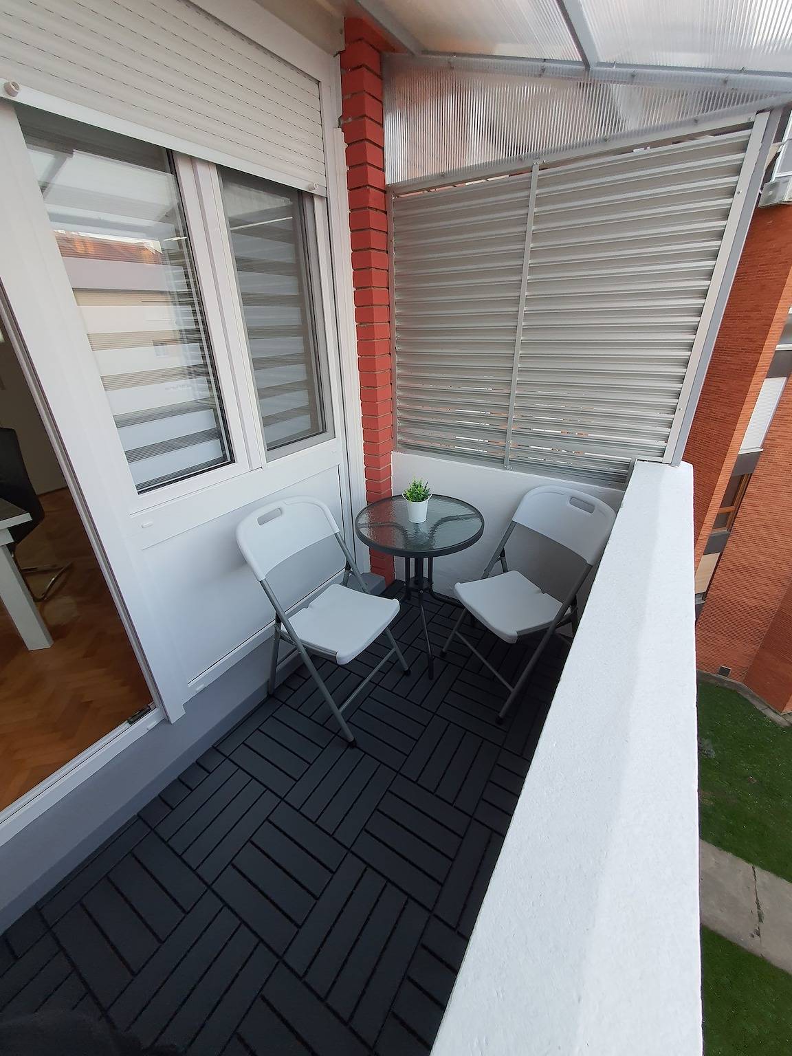 Ganze Wohnung, Ferienwohnung für 4 Personen mit Balkon in Osijek-Baranja