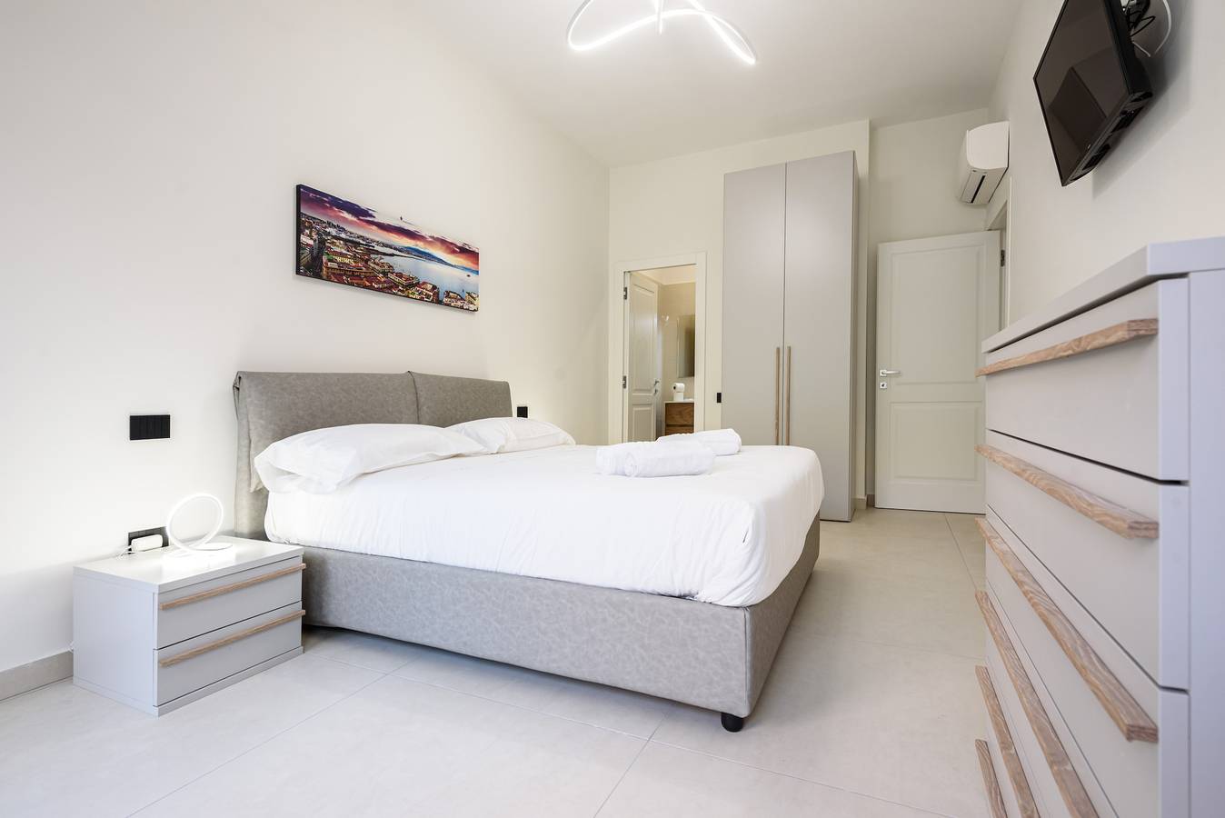 Appartamento intero, Via Niccolò Tommaseo 4 - appartamento 2 in Napoli, Napoli e dintorni