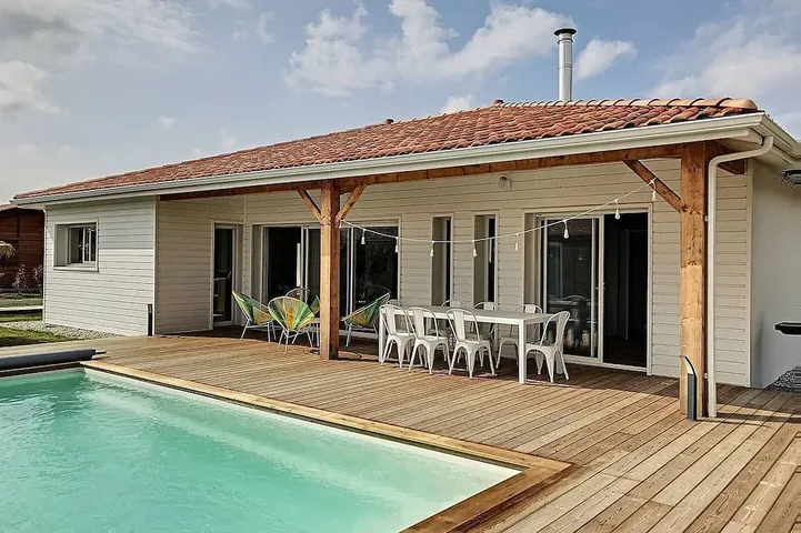Azur, villa 8 personnes, piscine chauffée et spa in Azur, Côte d’Argent