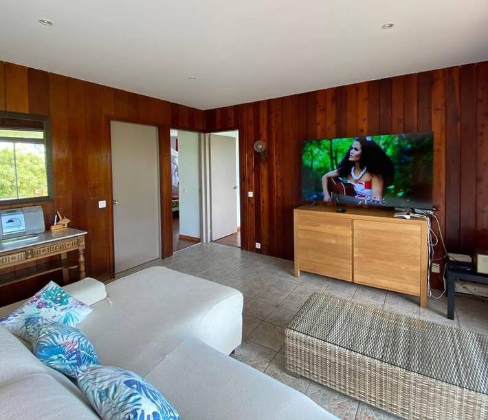 Villa pour 10 personnes, avec bassin pour enfant et piscine ainsi que jardin et vue dans Tahiti - 4