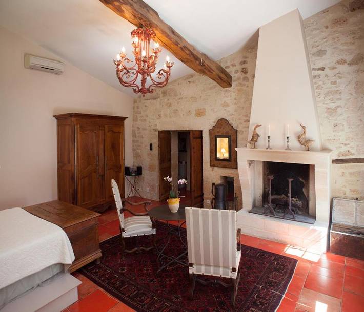 Maison d’hôte pour 3 personnes, avec sauna et jacuzzi ainsi que piscine et jardin, animaux acceptés à Lussac - 4