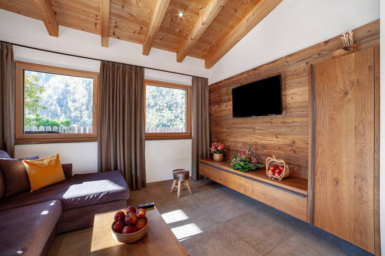 Chalet Jasmin - ampio chalet con giardino e ulivo, ideale per giornate rilassanti nel verde in Rifiano, Val Passiria
