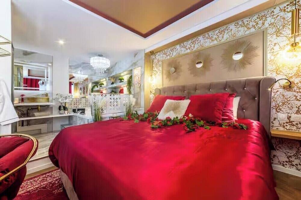 Appartement entier, Le Rubis - Love Room Romantique in Juvisy-sur-Orge, Essonne