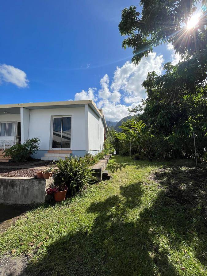 Location de vacances pour 6 personnes, avec jardin ainsi que terrasse et vue à Entre-Deux - 3