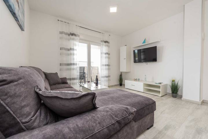 Appartement entier, Modern apartment for 4-6 persons | partial sea view in Vir