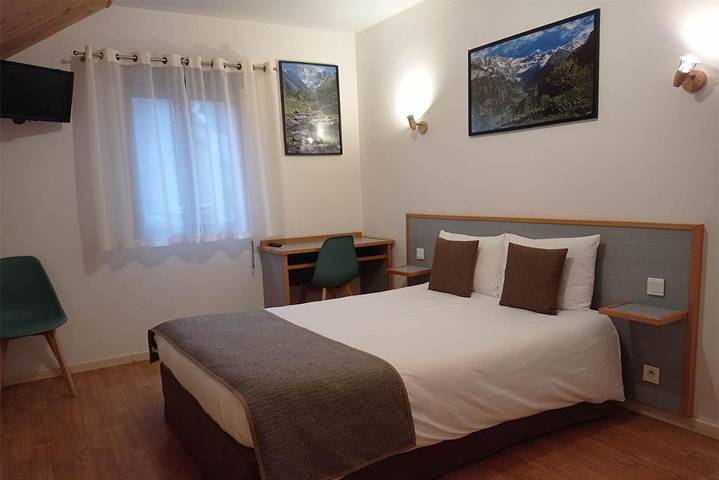 Hôtel pour 2 personnes, avec jardin et vue à Pierrefitte-Nestalas - 2