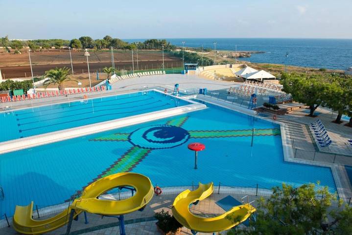 Hôtel pour 2 personnes, avec bassin pour enfant ainsi que piscine et jardin, animaux acceptés