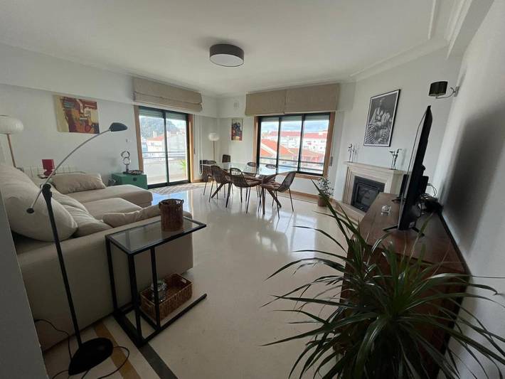 Apartamento de férias para 6 pessoas, com vista e terraço em Carcavelos