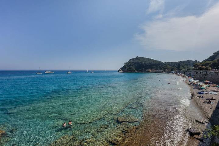 Ganze Wohnung, [Paradies mit Terrasse]Kostenloses Parken • Smart Tv in Finale Ligure, Finale Ligure Gemeinde