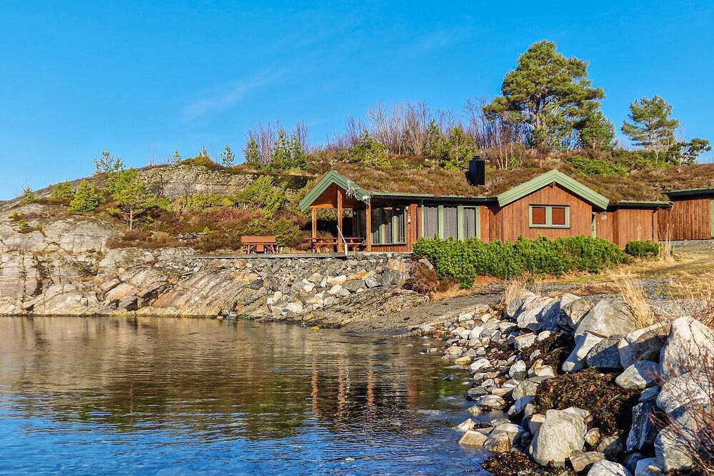 3 bedroom beautiful home in øydegard in Tingvoll, Northern Fjord Norway