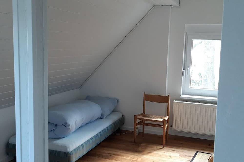 Ganze Wohnung, Große 120qm Ferienwohnung ruhige Alleinlage im Grünen mit Garten/Loggia in Estorf, Samtgemeinde Mittelweser