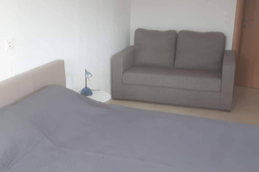 Schöne freistehende Villa mit 3 Schlafzimmern und einem Pool mit Blick auf einen Olivenhain in Roumeli, Rethymno und Umgebung