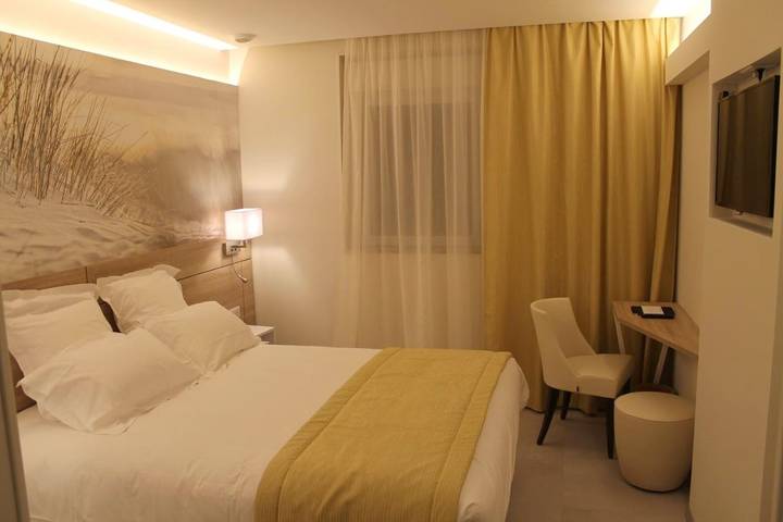 Hôtel pour 2 personnes, avec terrasse à Rang-du-Fliers - 2