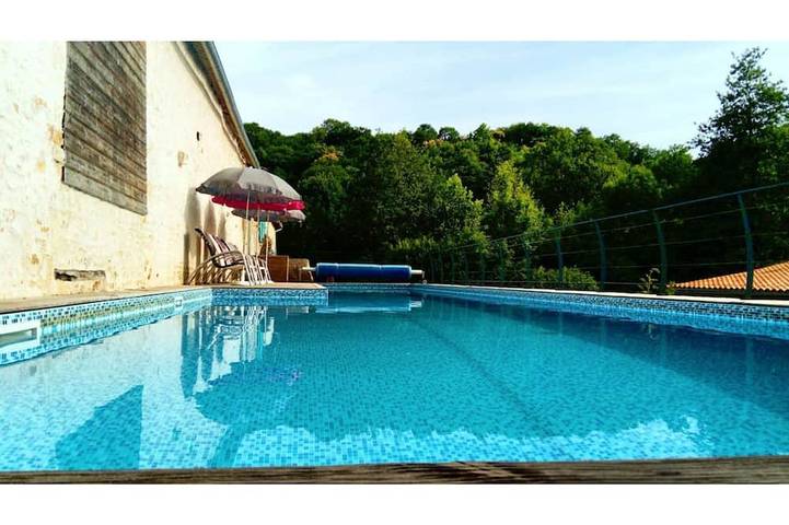 Gîte pour 26 personnes à Saint-Martin-de-Saint-Maixent