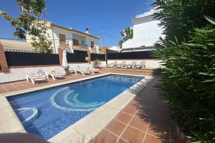 Chalet para 13 personas, con Balcón y Terraza además de Jardín y Piscina en Andalucía - 3