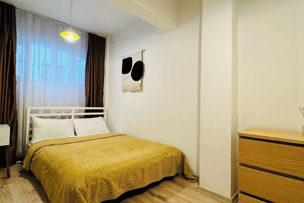 Entire apartment, Charming 2 bedroom duplex with Bosphorus view in central Istanbul in Şişli, Istanbul