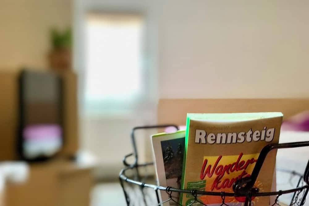 Ganze Wohnung, Gemütliches Studio direkt auf dem Rennsteig ,  mitten im Wald in Frauenwald, Rennsteig