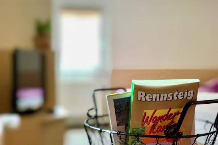 Ganze Wohnung, Gemütliches Studio direkt auf dem Rennsteig ,  mitten im Wald in Allzunah in Frauenwald, Rennsteig
