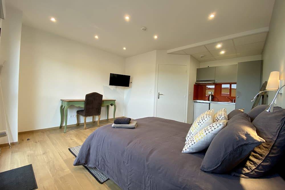 Apartamento entero, Estudio-Vittorio Magni-Habitación con desagüe-Superior-Vista al Jardín in Brenoux, Cevenas