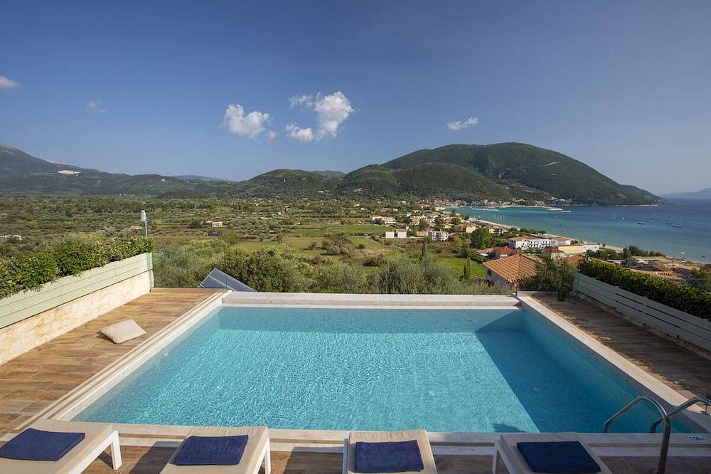 Villa Mare with Private Pool and Sea Views in Vasiliki, Griechenland