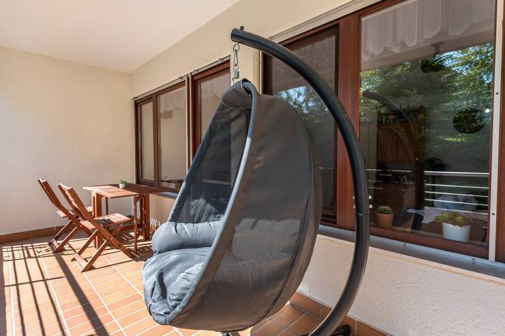 Ganze Wohnung, Ferienwohnung 'Zwergenbau' mit Gemeinschaftsgarten, Balkon und Wi-Fi in Badenweiler, Südschwarzwald