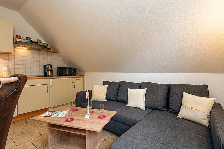 Apartamento vacacional entero, Apartamento de vacaciones para 4 personas con jardín in Glowe, Rügen