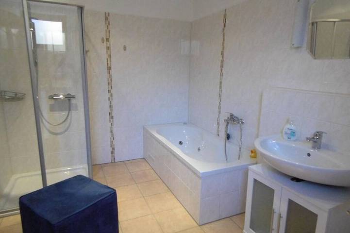 Ganze Wohnung, In Waldbreitbach mit Whirlpool in Waldbreitbach, Rheinland-Pfalz