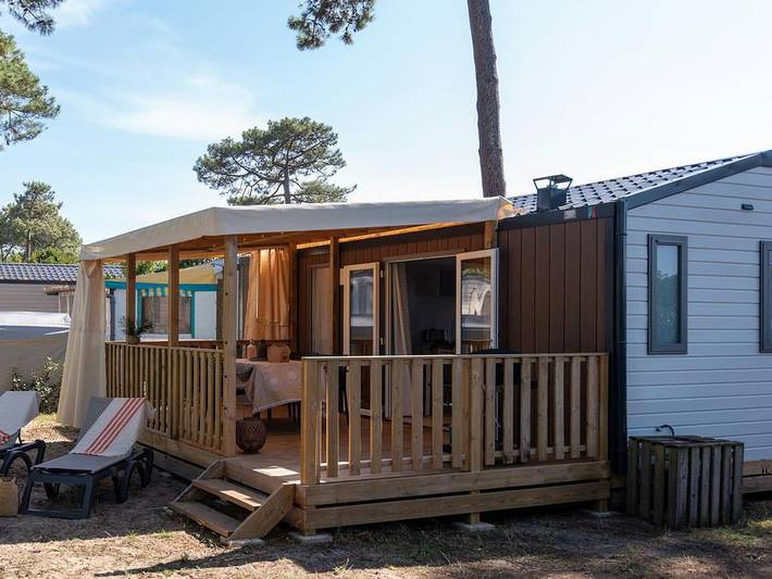 Camping für 4 Personen, mit Balkon/Terrasse und Kinderpool sowie Terrasse in Biscarrosse - 3