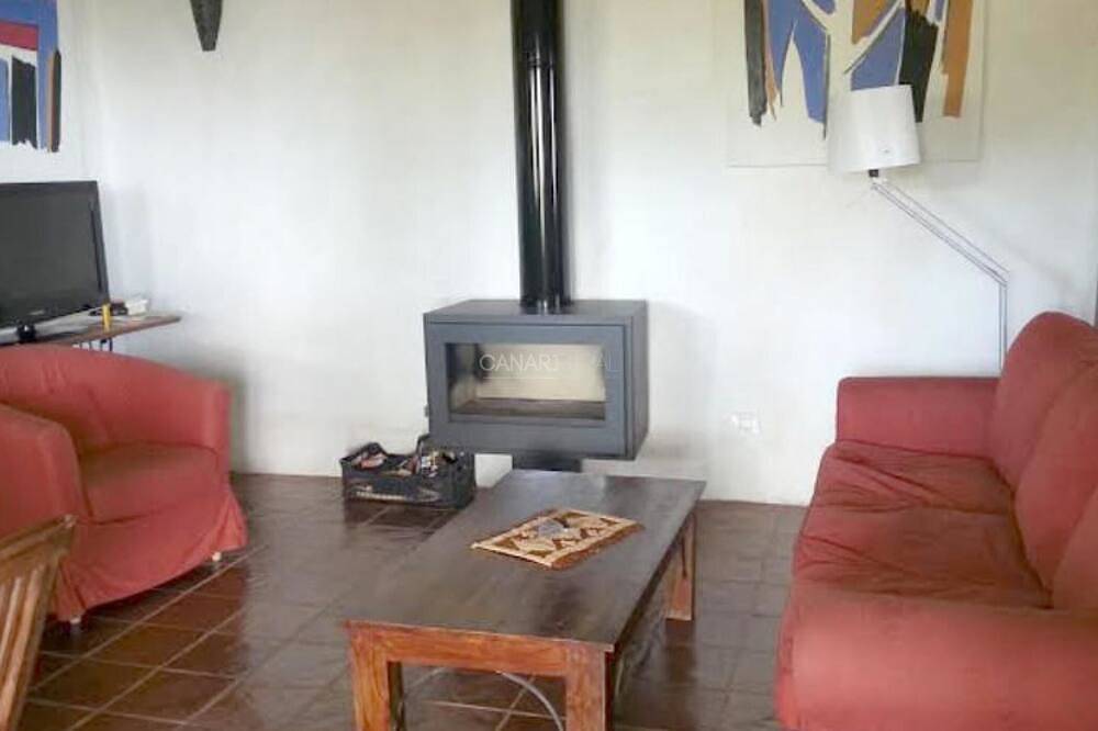 Jolie Maison Restaurée El Roble avec Piscine Privée à Fontanales, G in Moya, Grande Canarie du Nord