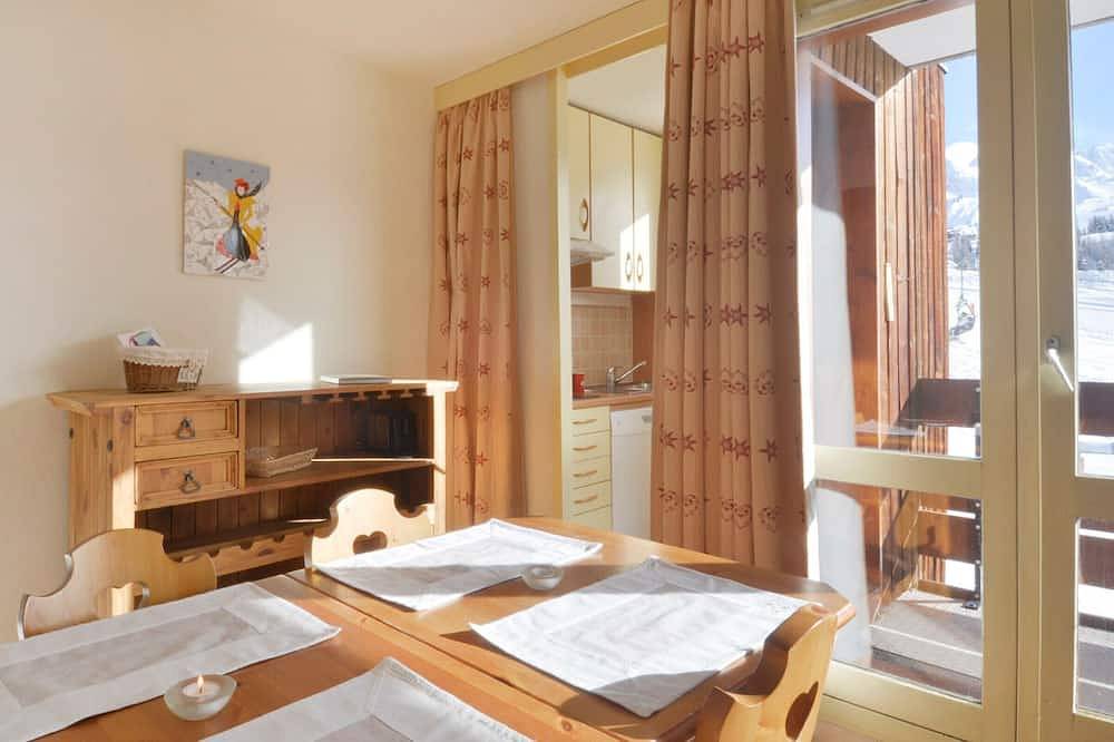 Entire apartment, Dividable studio at the foot of the slopes with balcony, parking, and pets allowed in La Plagne, La Plagne-Tarentaise