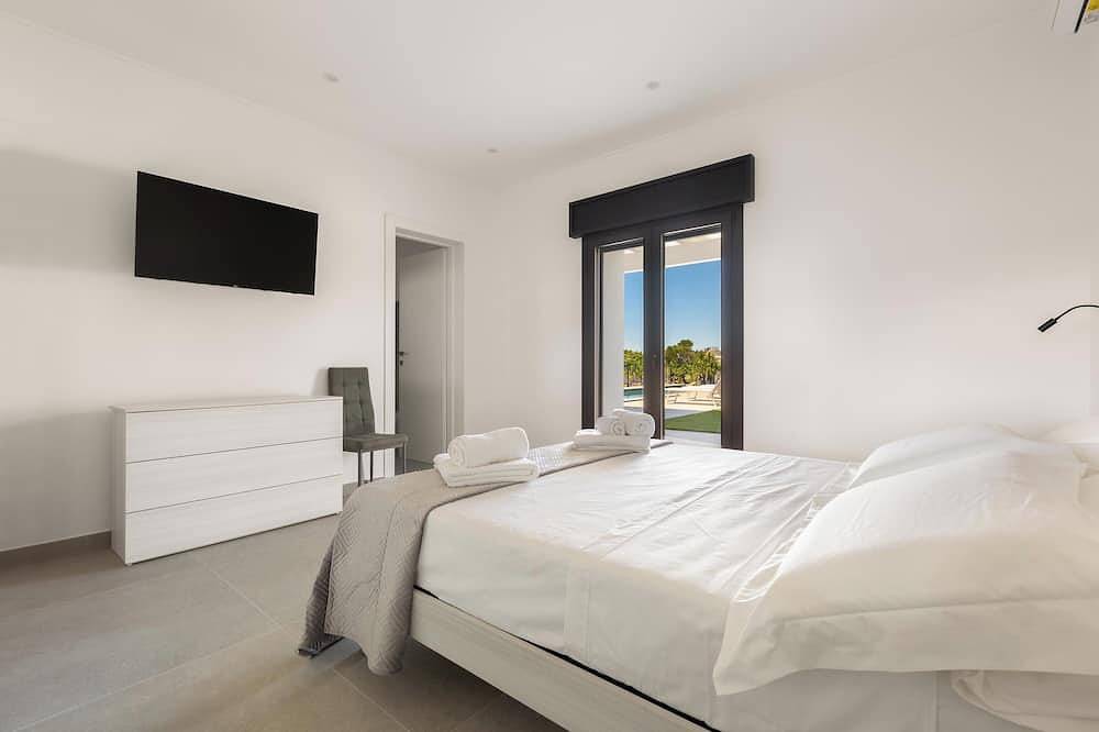 Sinfonia delle Onde Superior in Specchiarica, Manduria