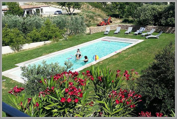 Gîte pour 2 personnes, avec jardin et piscine dans les Alpes-de-Haute-Provence - 2