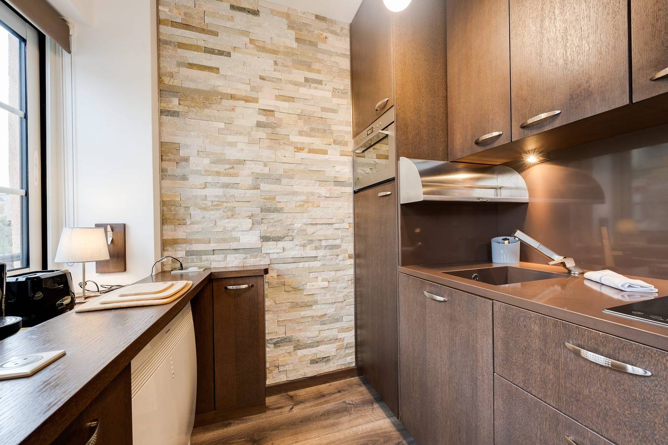 Appartement entier, Studio Suite Annecy - Vue sur le château, climatisation in Annecy, Annecy (commune)