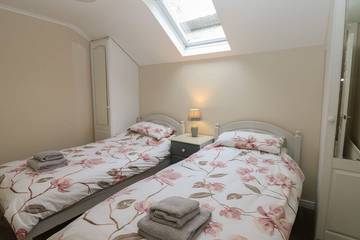 Log Cabin for 4 People in Richmond (Yorkshire), North Yorkshire, Photo 2